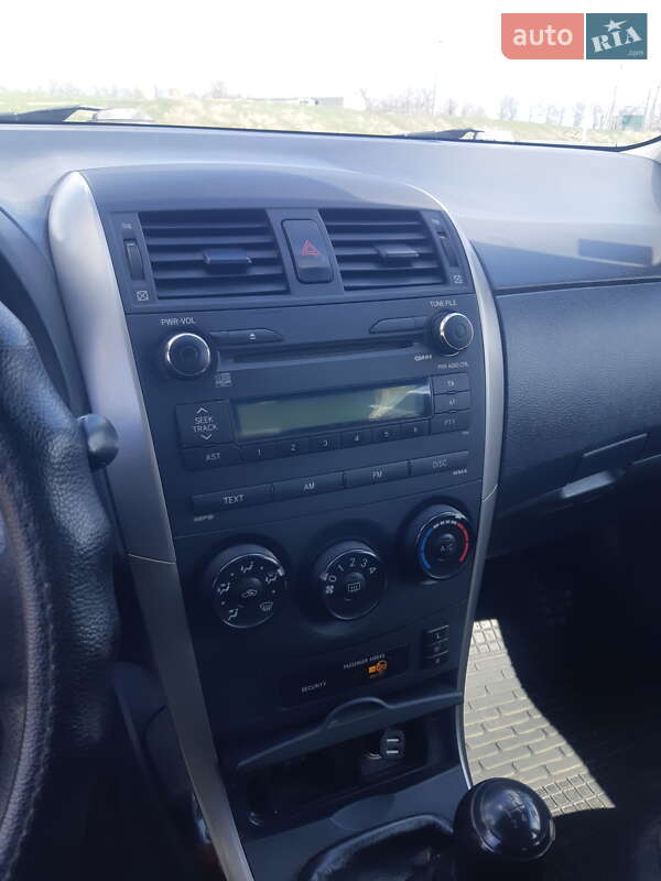 Седан Toyota Corolla 2008 в Кропивницькому