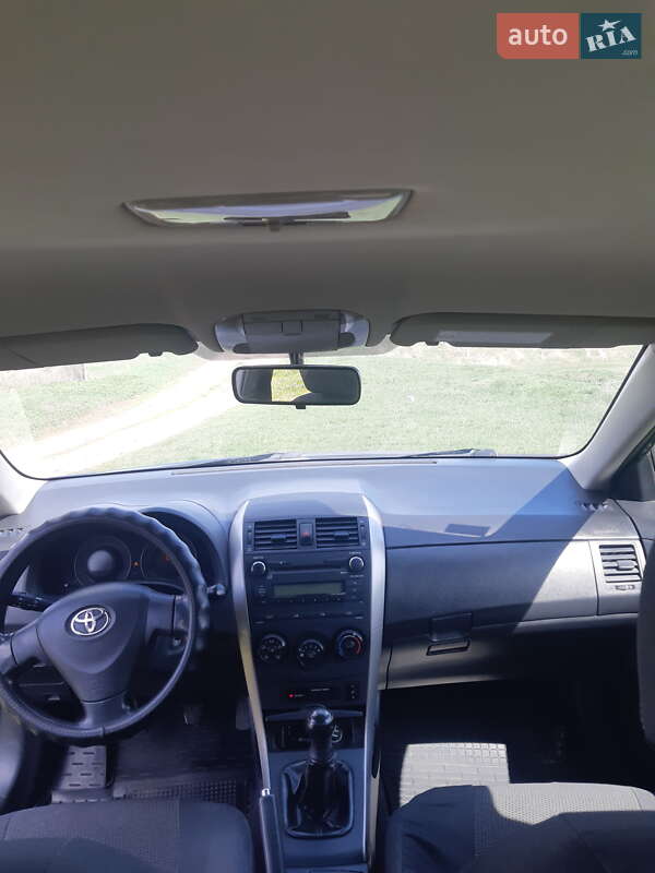 Седан Toyota Corolla 2008 в Кропивницькому