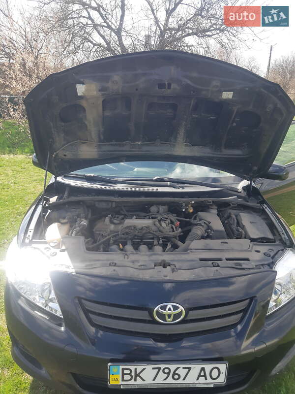 Седан Toyota Corolla 2008 в Кропивницькому