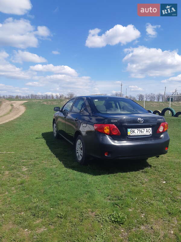 Седан Toyota Corolla 2008 в Кропивницькому