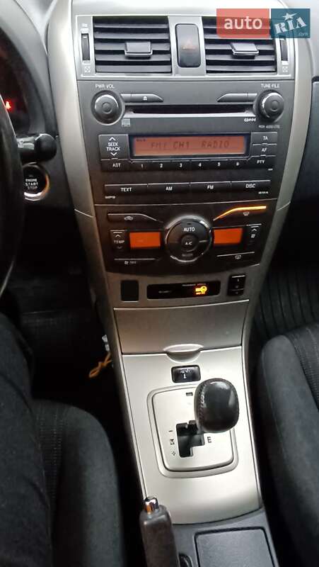 Седан Toyota Corolla 2008 в Тернополі