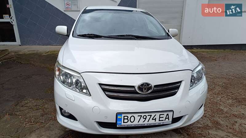 Седан Toyota Corolla 2008 в Тернополі