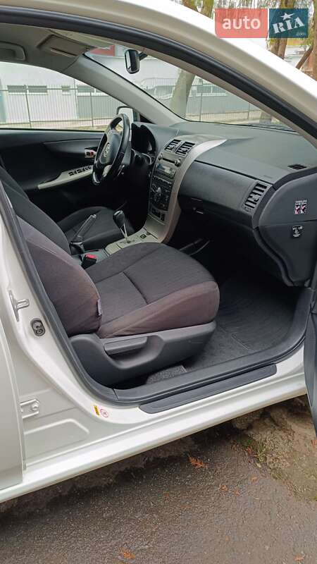 Седан Toyota Corolla 2008 в Тернополі