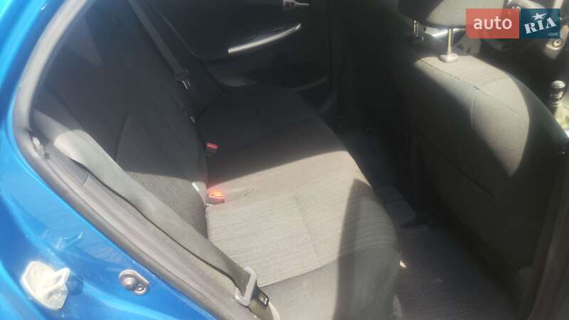 Седан Toyota Corolla 2011 в Киеве