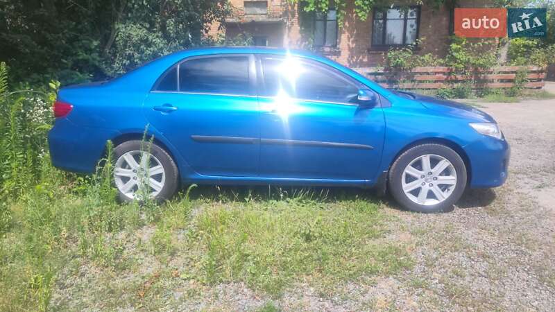 Седан Toyota Corolla 2011 в Киеве