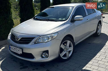 Седан Toyota Corolla 2011 в Самборі