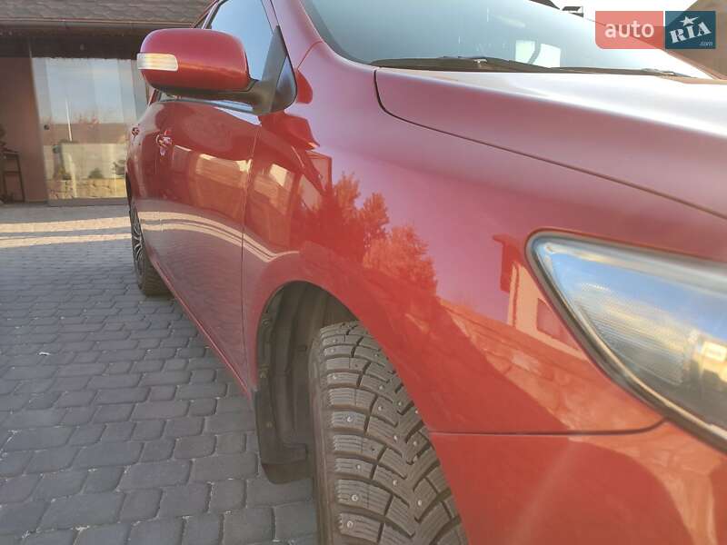 Седан Toyota Corolla 2011 в Дніпрі