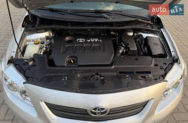 Седан Toyota Corolla 2007 в 