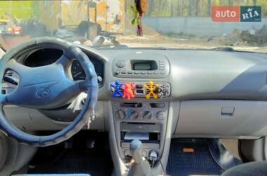 Седан Toyota Corolla 2001 в 