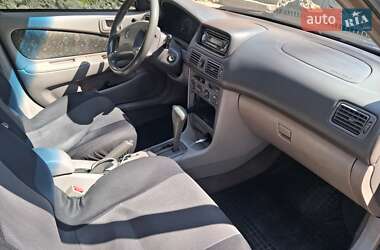 Хэтчбек Toyota Corolla 1998 в 