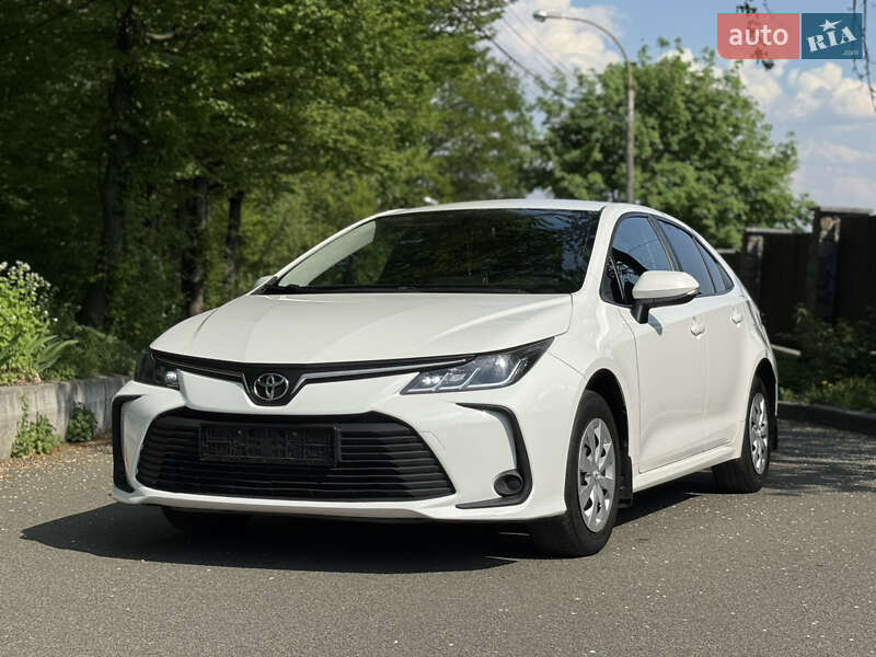 Седан Toyota Corolla 2020 в 