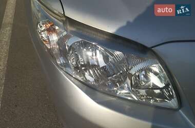 Седан Toyota Corolla 2009 в 