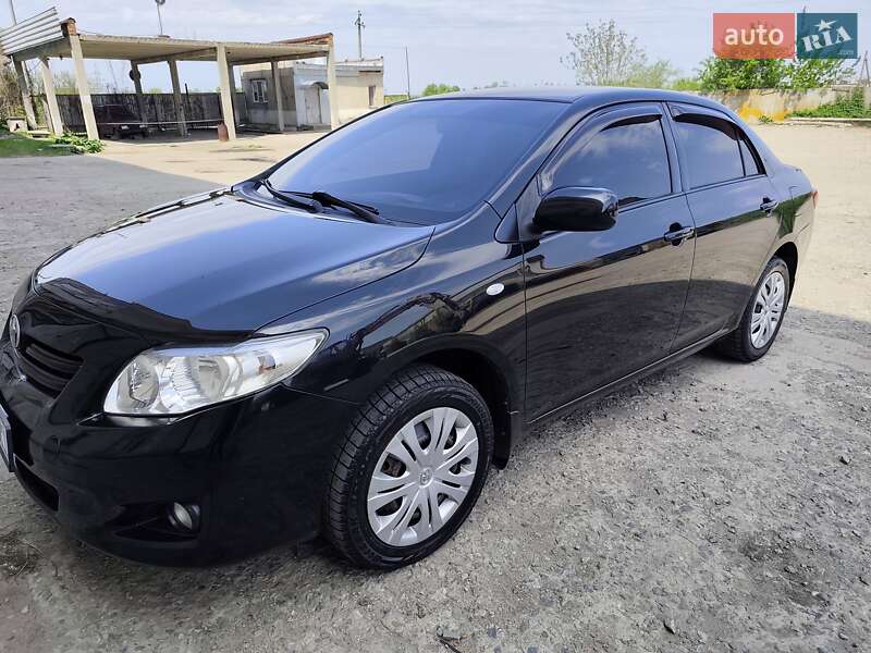 Седан Toyota Corolla 2008 в Лозовой