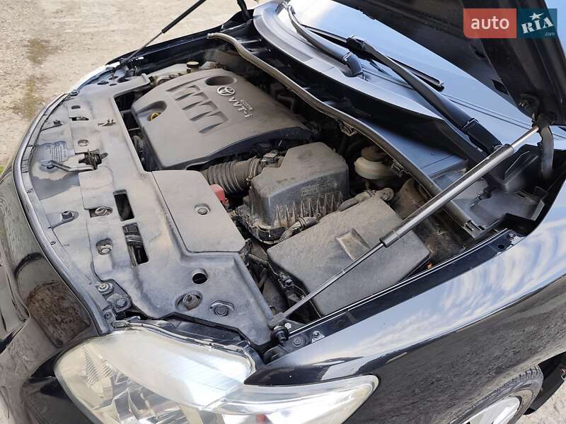 Седан Toyota Corolla 2008 в Лозовой