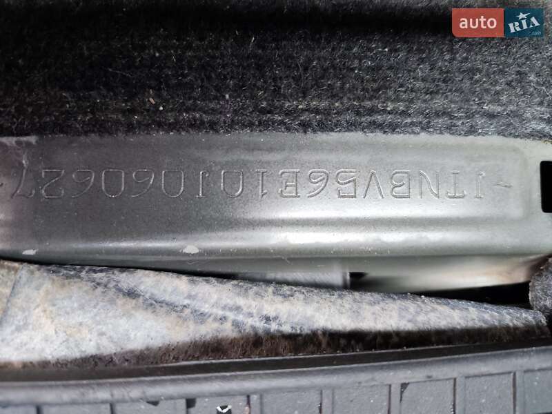 Седан Toyota Corolla 2008 в Лозовой