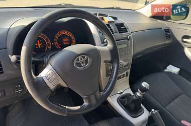 Седан Toyota Corolla 2009 в 