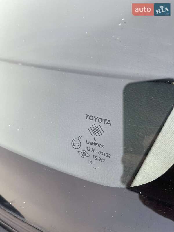 Седан Toyota Corolla 2005 в Киеве