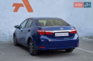 Седан Toyota Corolla 2018 в 