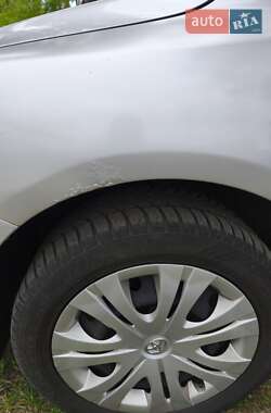 Седан Toyota Corolla 2012 в 
