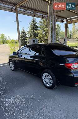 Седан Toyota Corolla 2011 в 