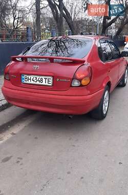 Хетчбек Toyota Corolla 1999 в 