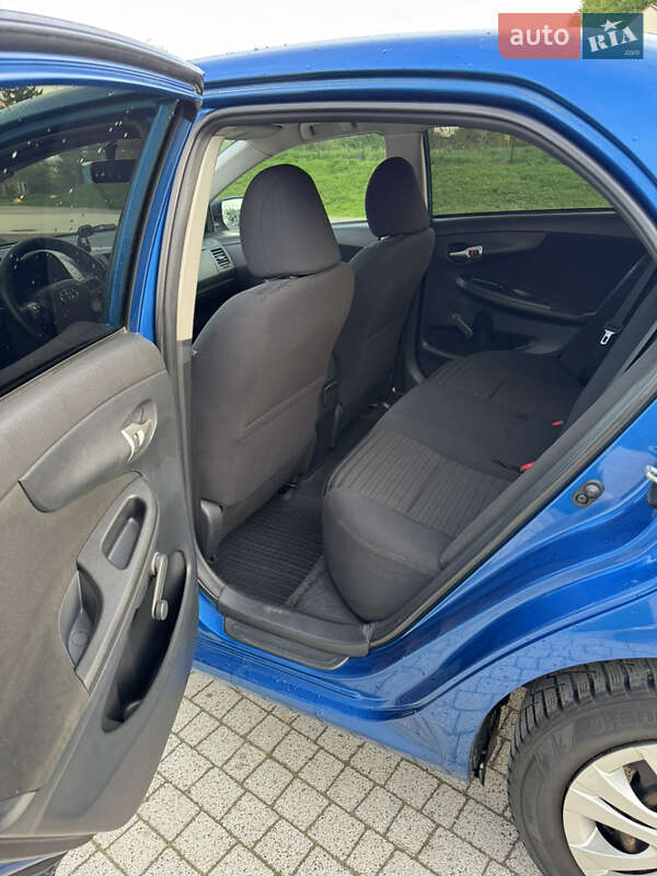 Седан Toyota Corolla 2012 в Львове фото 3 Седан Toyota Corolla 2012 в Львове