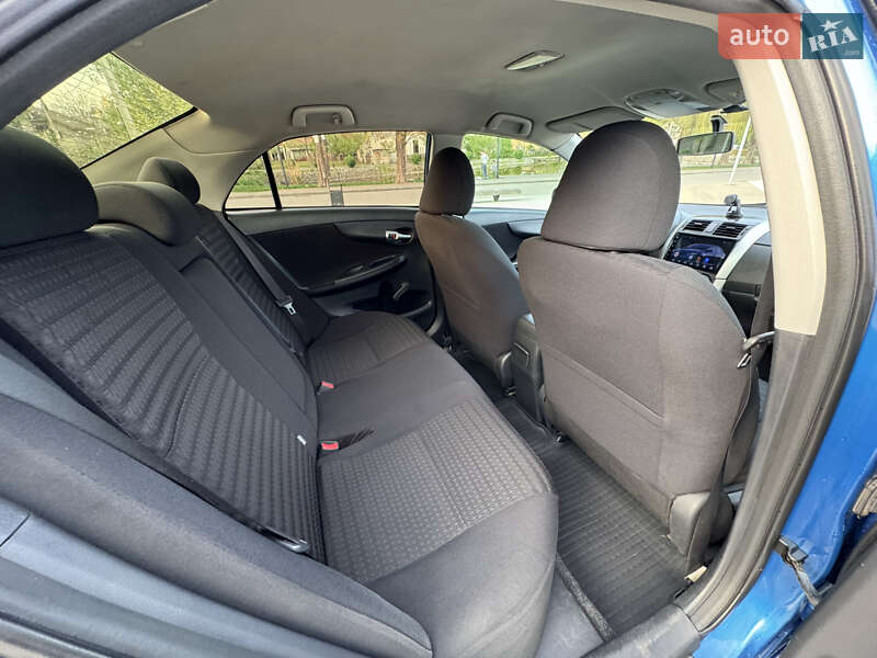 Седан Toyota Corolla 2012 в Львове фото 12 Седан Toyota Corolla 2012 в Львове