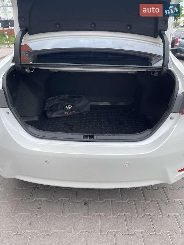 Седан Toyota Corolla 2018 в Києві
