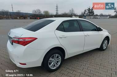 Седан Toyota Corolla 2014 в 