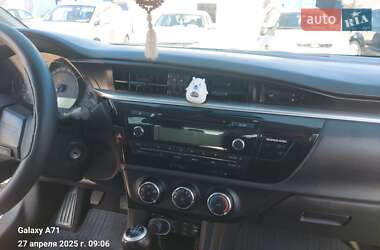 Седан Toyota Corolla 2014 в 