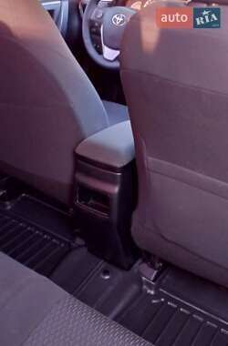Седан Toyota Corolla 2013 в 