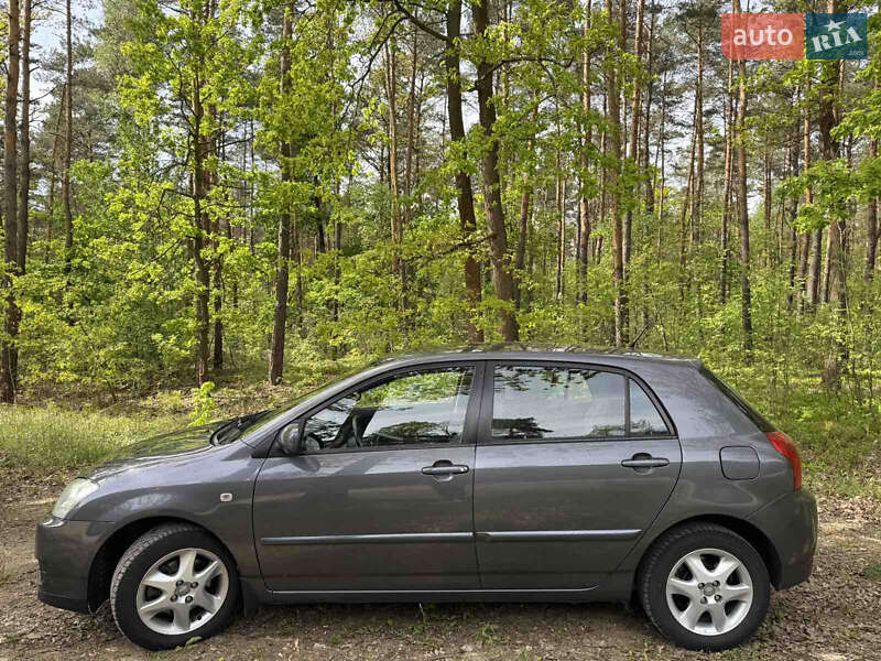 Хетчбек Toyota Corolla 2006 в Рівному