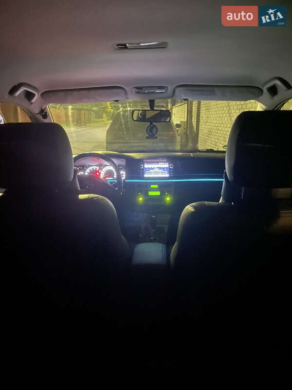 Хетчбек Toyota Corolla 2006 в Рівному