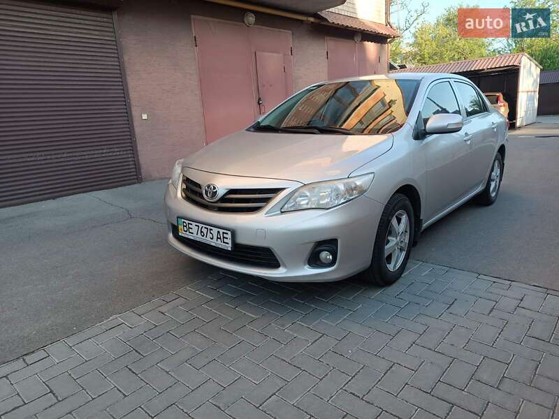 Седан Toyota Corolla 2012 в 