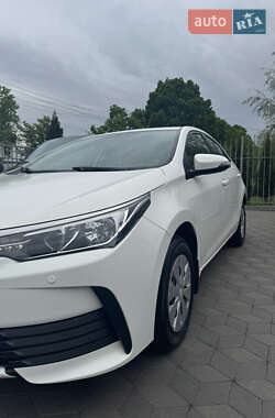 Седан Toyota Corolla 2016 в 