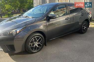 Седан Toyota Corolla 2015 в 