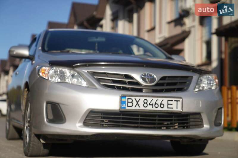 Седан Toyota Corolla 2011 в 