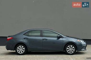Седан Toyota Corolla 2015 в 