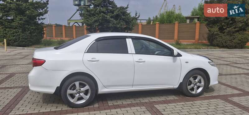 Седан Toyota Corolla 2008 в Ізмаїлі