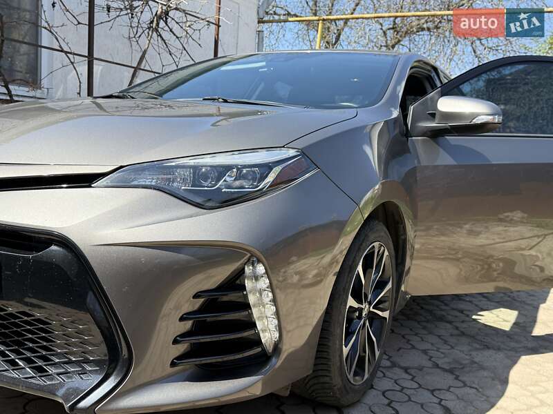 Седан Toyota Corolla 2017 в Кропивницькому