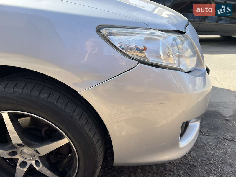 Седан Toyota Corolla 2008 в Виннице
