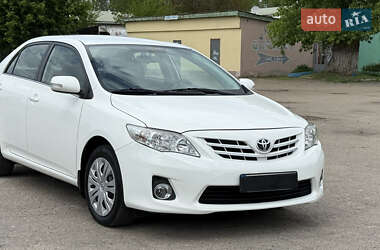 Седан Toyota Corolla 2010 в 
