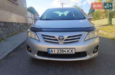 Седан Toyota Corolla 2011 в Львове