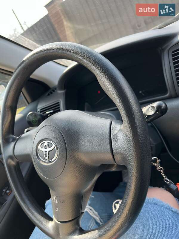 Хэтчбек Toyota Corolla 2006 в Полтаве