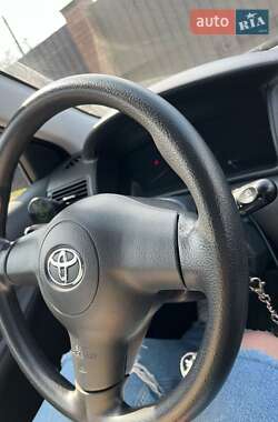 Хетчбек Toyota Corolla 2006 в 