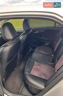 Седан Toyota Corolla 2013 в 