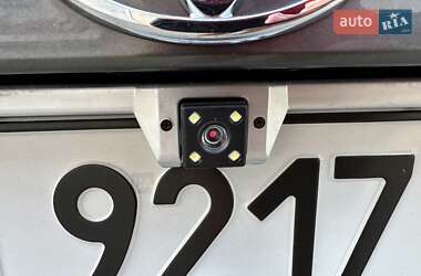 Седан Toyota Corolla 2004 в 