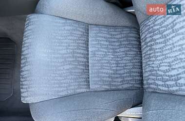 Седан Toyota Corolla 2004 в 