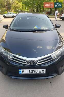 Седан Toyota Corolla 2015 в Киеве