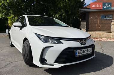 Седан Toyota Corolla 2019 в 
